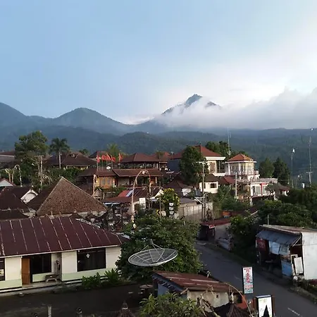 Meme Royak Homestay